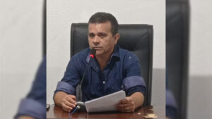 Presidente Nildo Sat apresentou um requerimento concedendo o título de Cidadão Caiçarense ao Sr. Marcos Vinicius